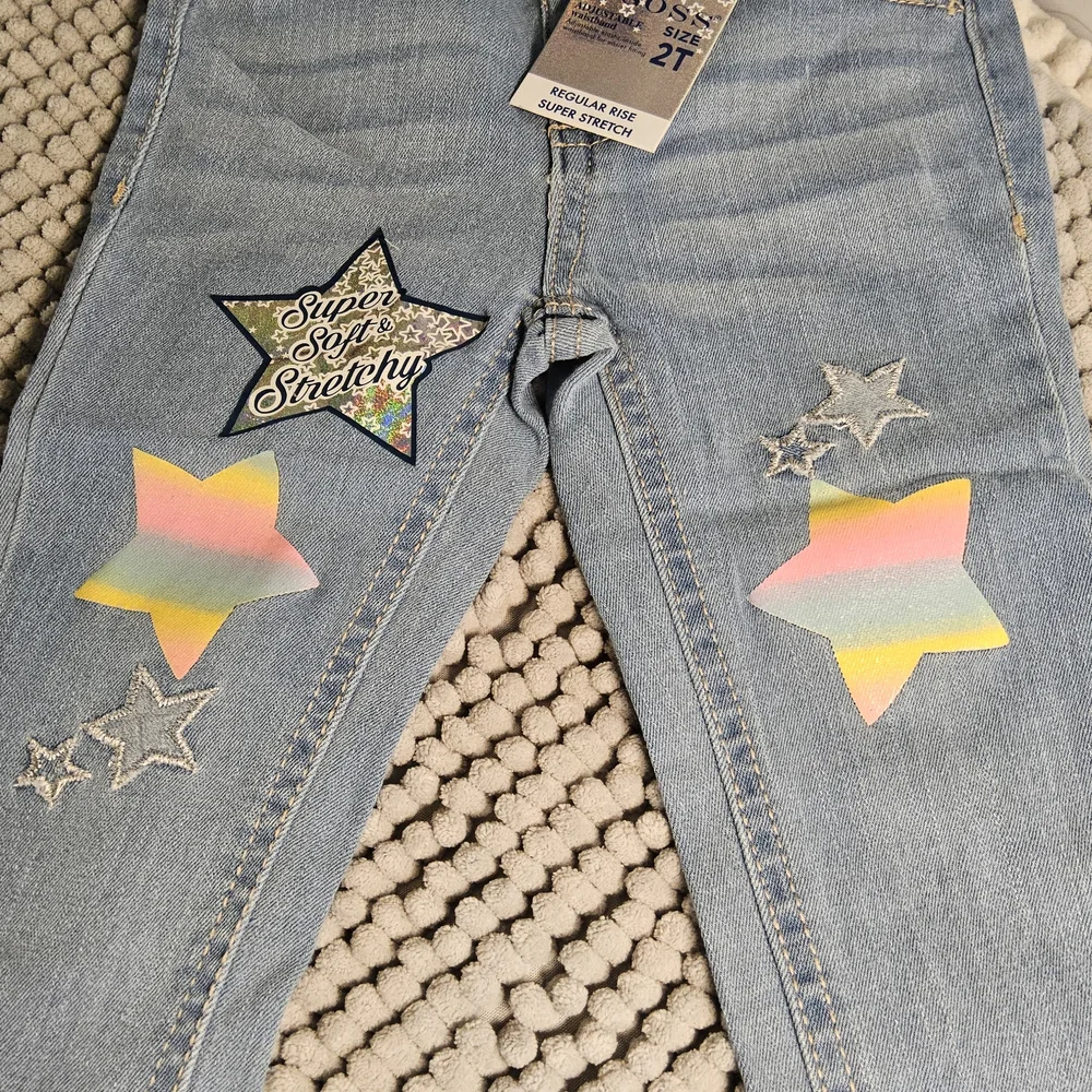 NWT Size 2T Vigoss Kids Light Blue Jeans with Star Accents